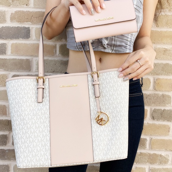 Gaby’sBags-NWT Michael Kors Tote&Wallet SET - Picture 2 of 6